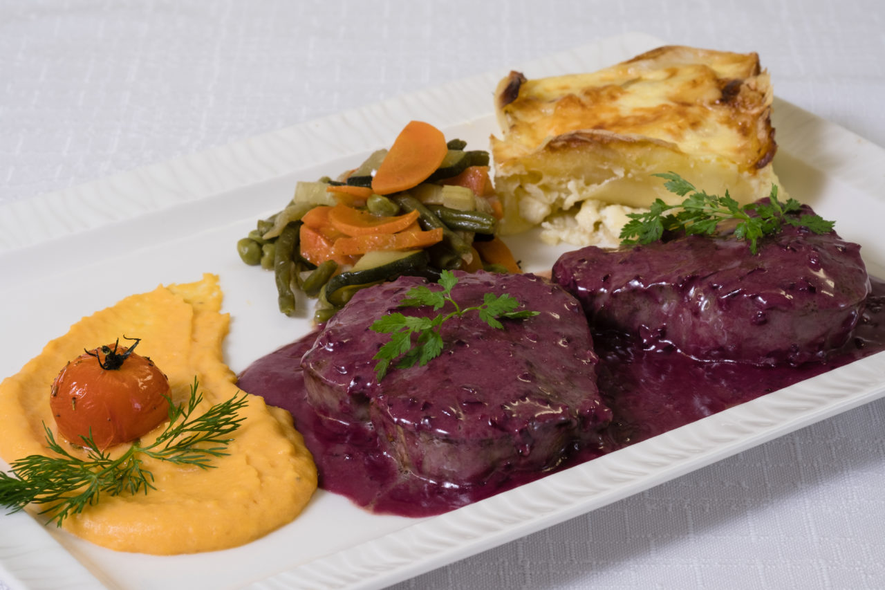 restau-epinal-fines-herbes-tournedos-sauce-vin Tournedos